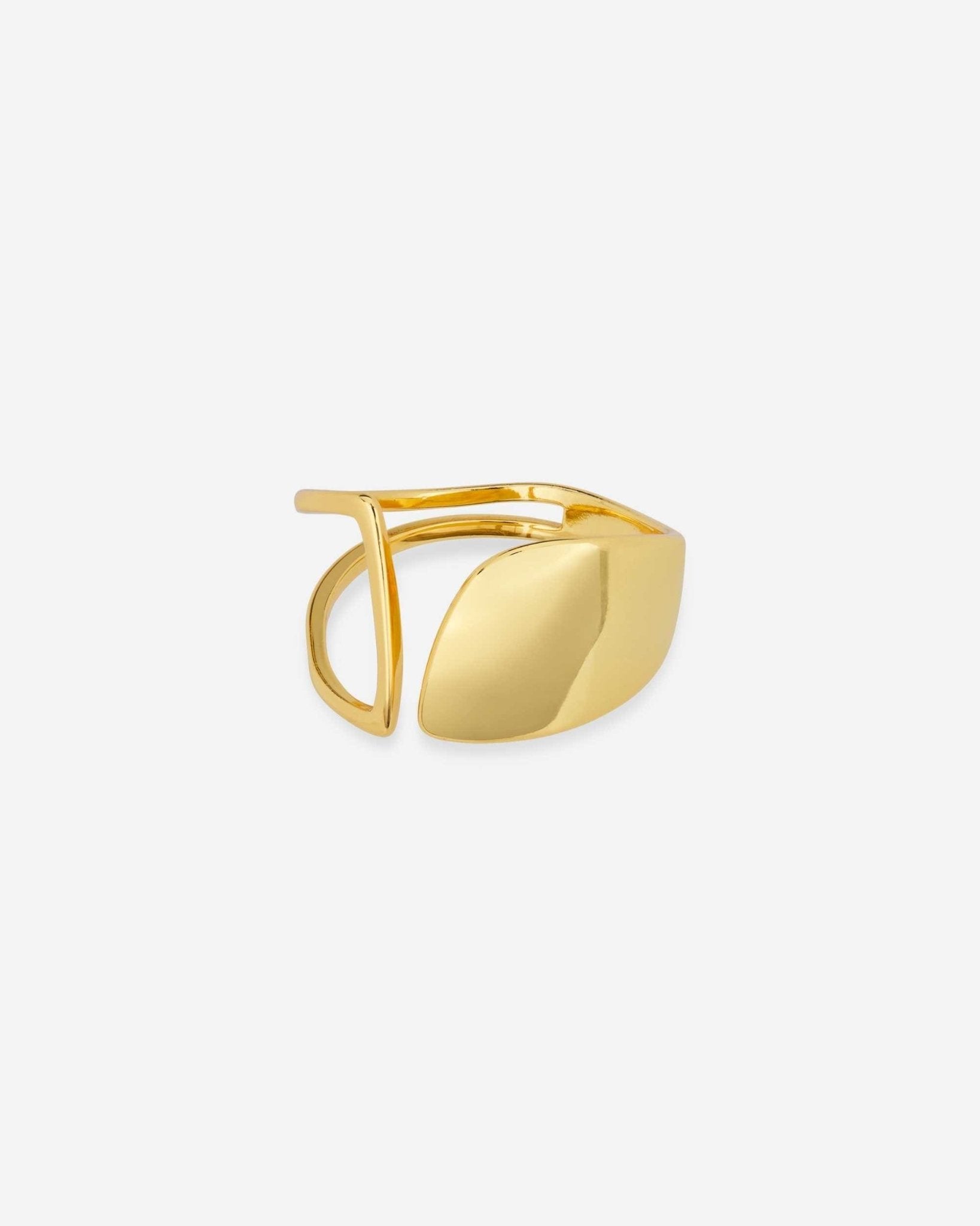 Seitenansicht des Cosytas Golden Arc Rings aus 925er Sterling-Silber, 18k-gold-vergoldet