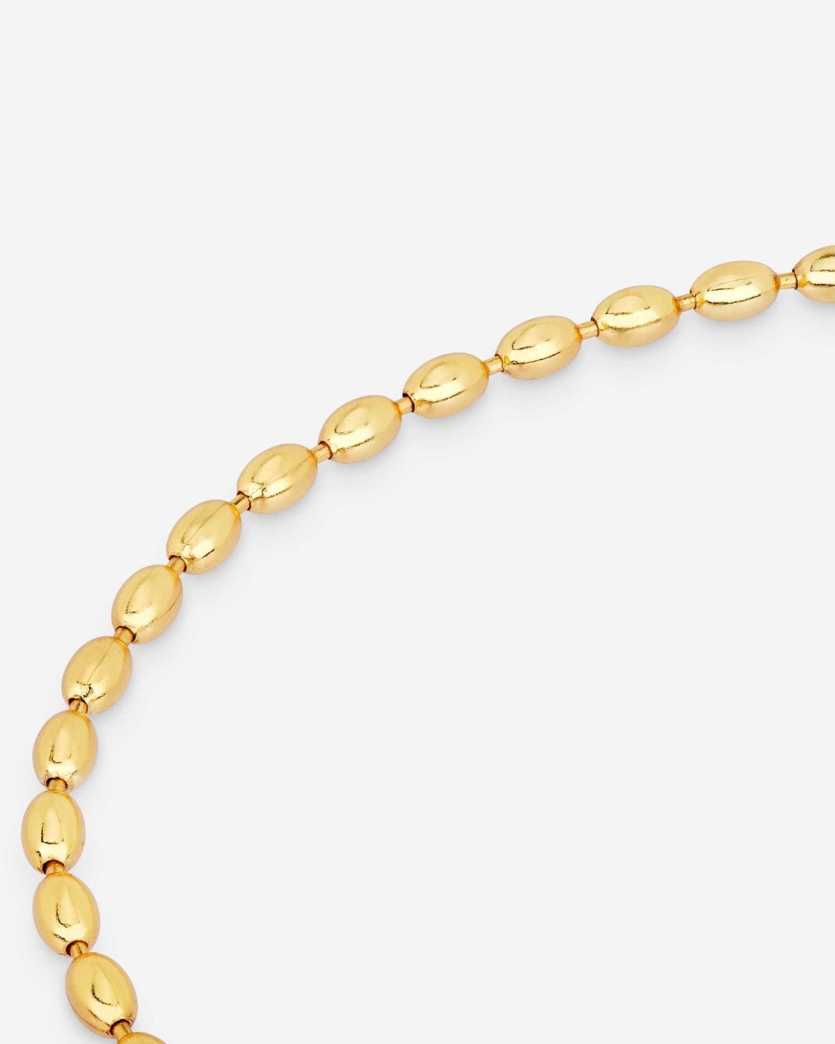 Detail des Golden Drops Armbands von Cosytas, Schmuckmarke aus Zürich, 925 Silber, 18k vergoldet, polierte Tropfen