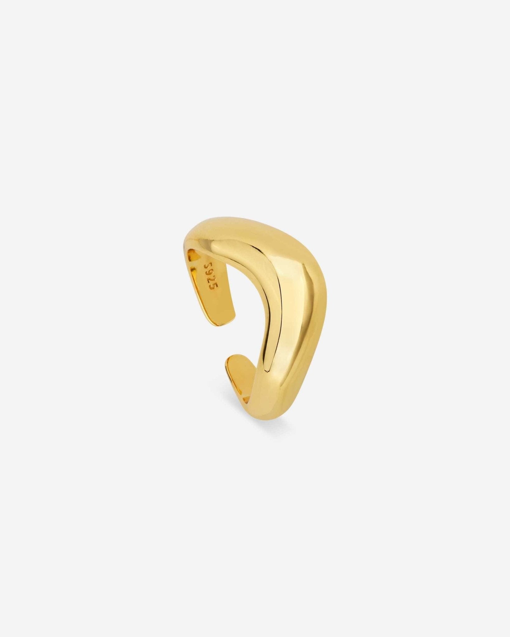 Frontansicht des Cosytas Golden Wave Rings aus 925er Sterling-Silber, 18k-gold-vergoldet
