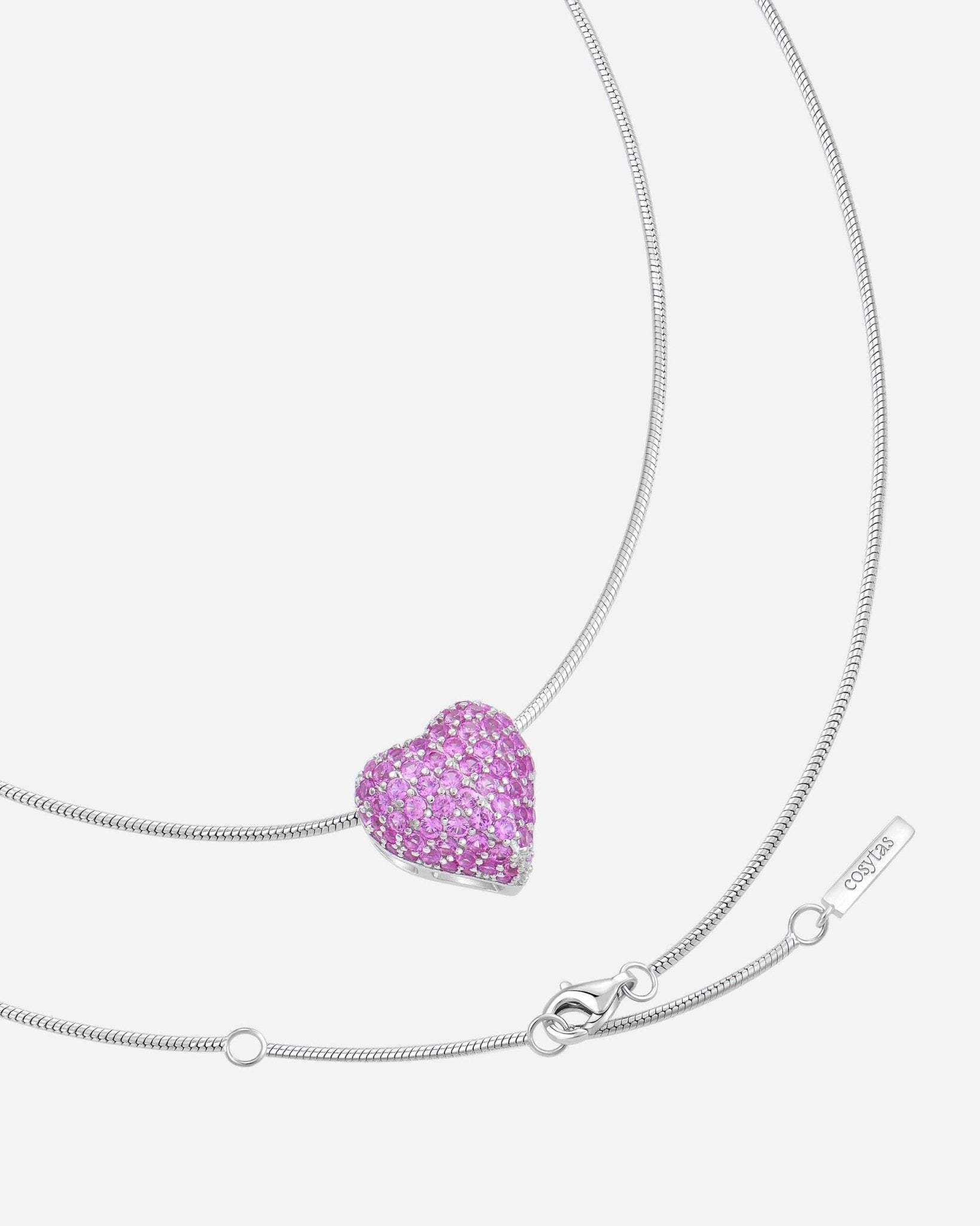 Detail der Halskette Cupida Pink aus 925 Sterling Silber, funkelnde pinke Zirkonia im Herzdesign