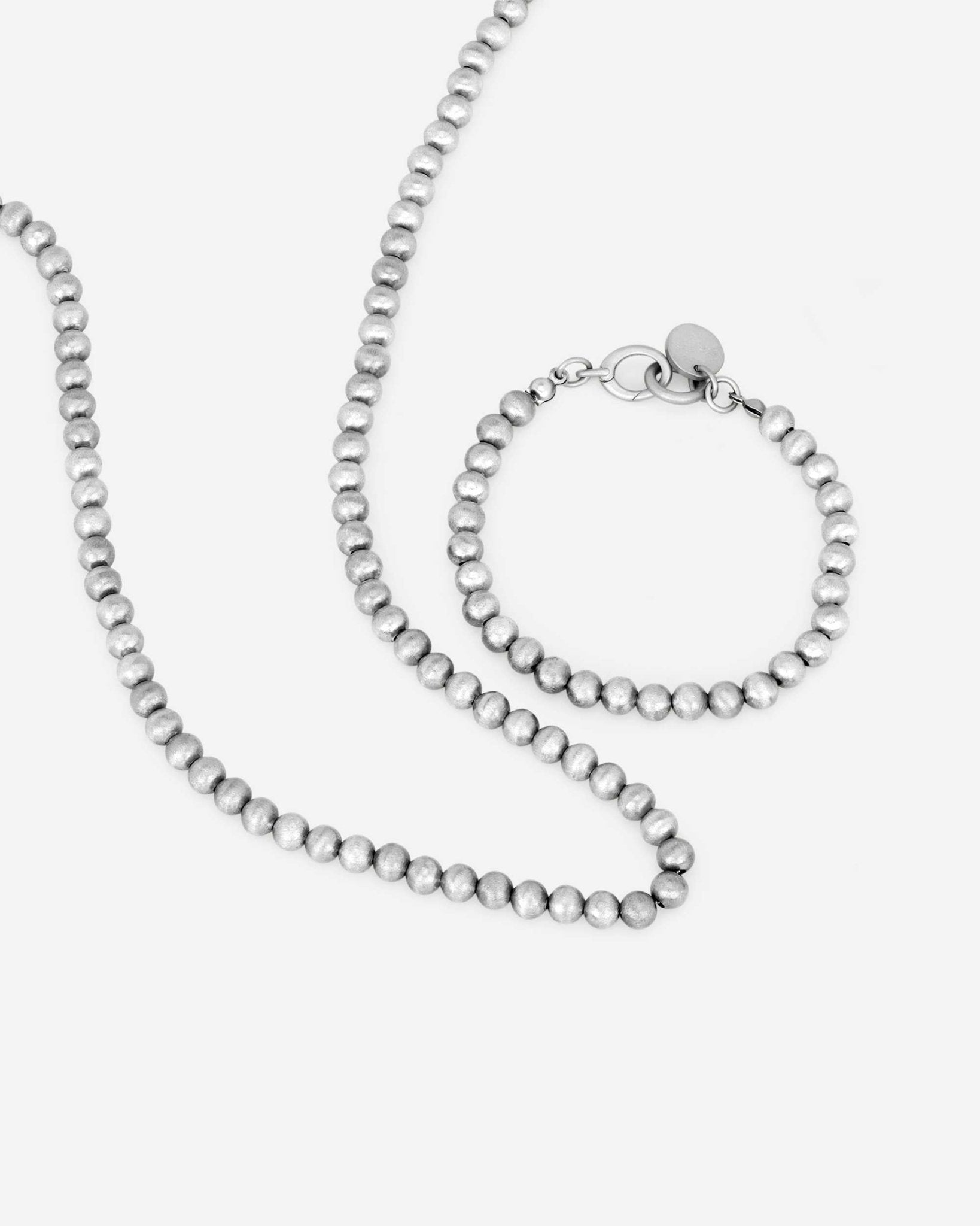 Cosytas Schmuckset aus 925 Sterling Silber mit matter Kugelkette und passendem Armband im minimalistischen Stil