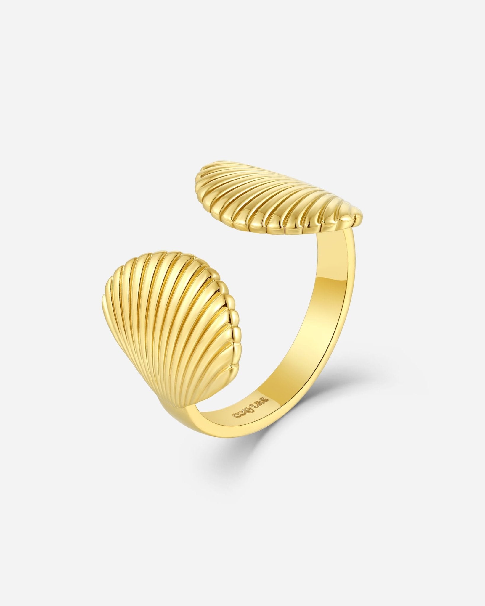 Conchitas Ring aus vergoldetem Metall – Muscheldesign, La Playa Kollektion Cosytas