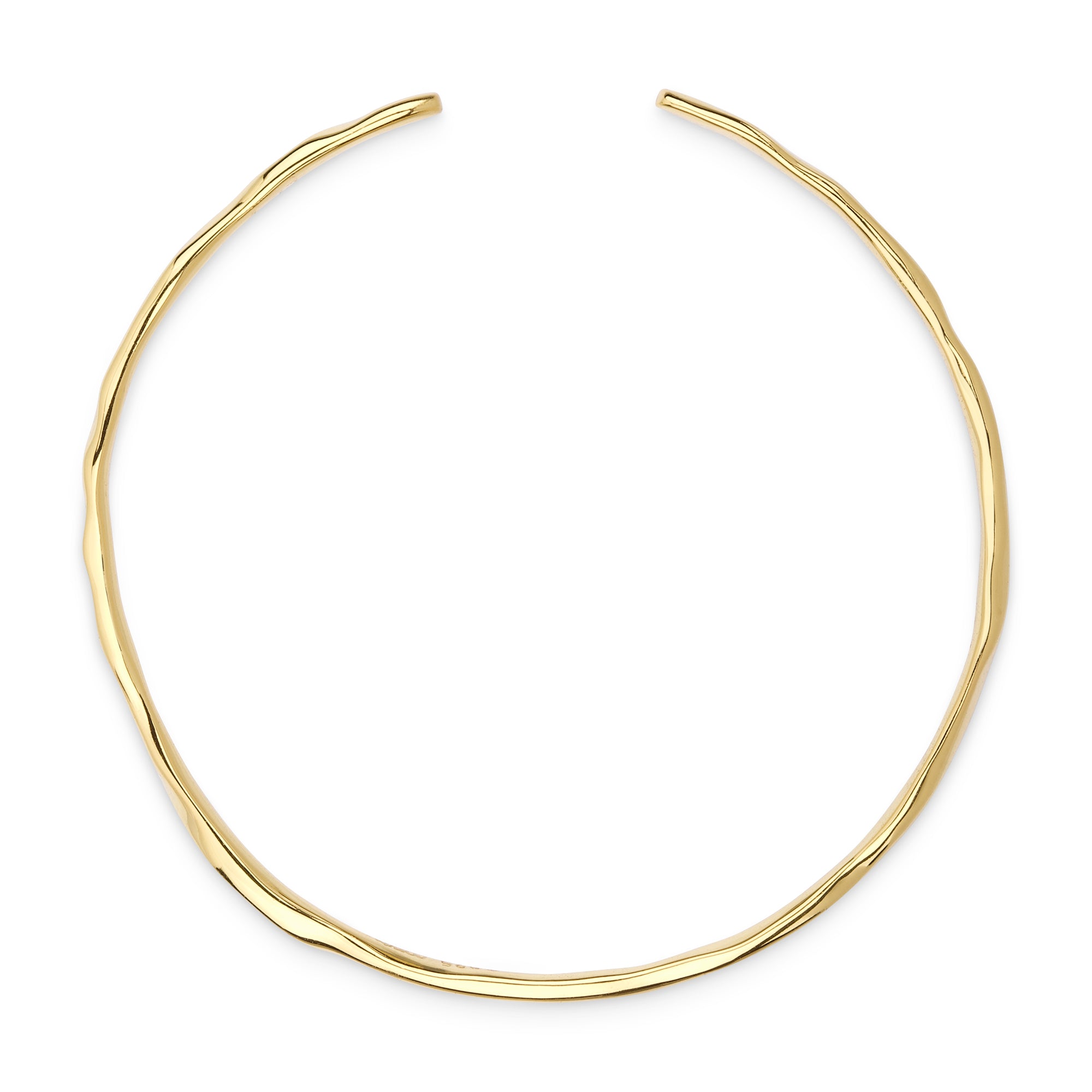 Frontansicht des Cosytas Golden Flow Armbands aus 925er Sterling-Silber, 18k-gold-vergoldet, mit einem organisch-geformten und welligen Design.