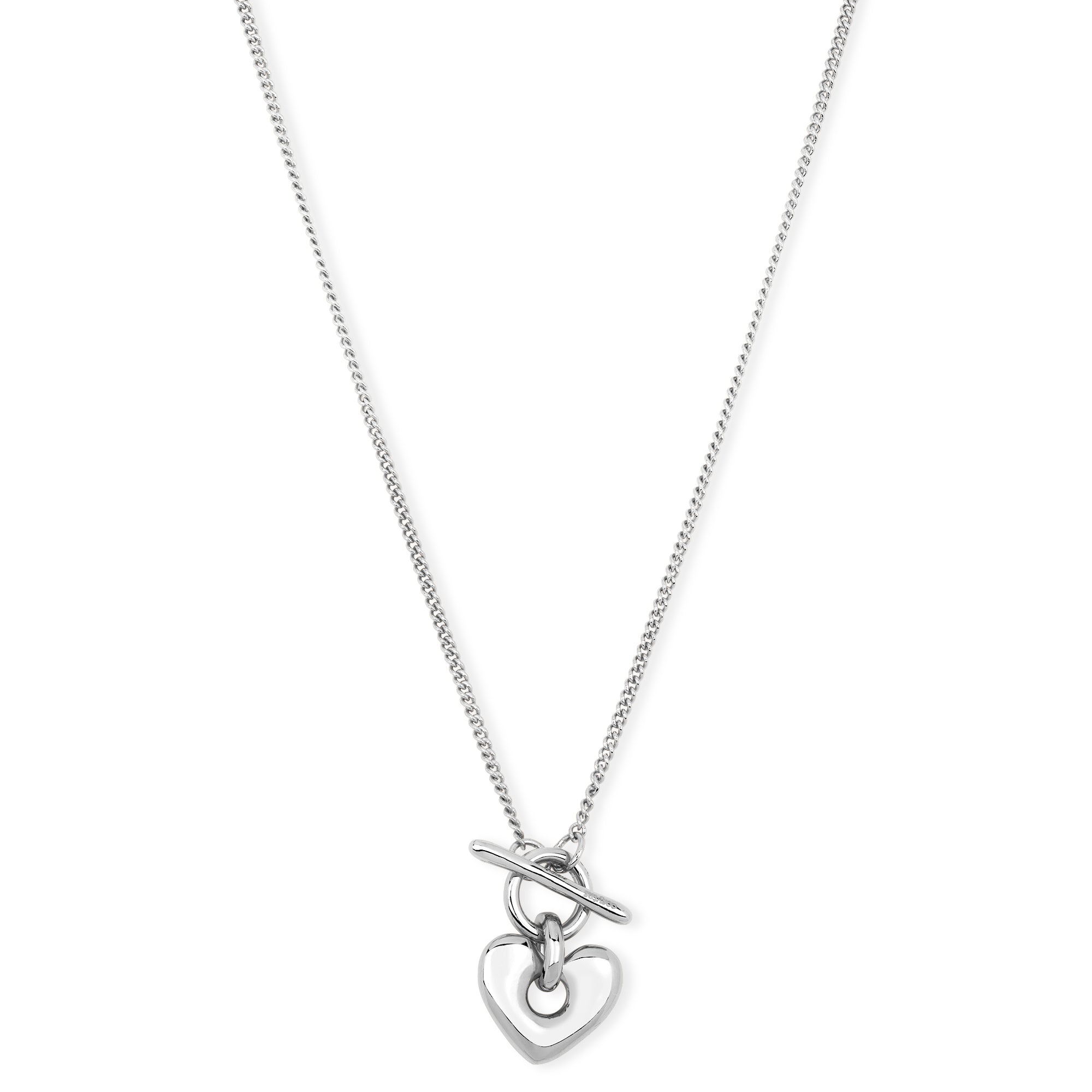 Frontansicht der Cosytas Heartbeat Silver Necklace aus 925er Sterling-Silber mit herzfoermigem Anhaenger und praktischem Toggle-Verschluss an einer filigranen Kette.