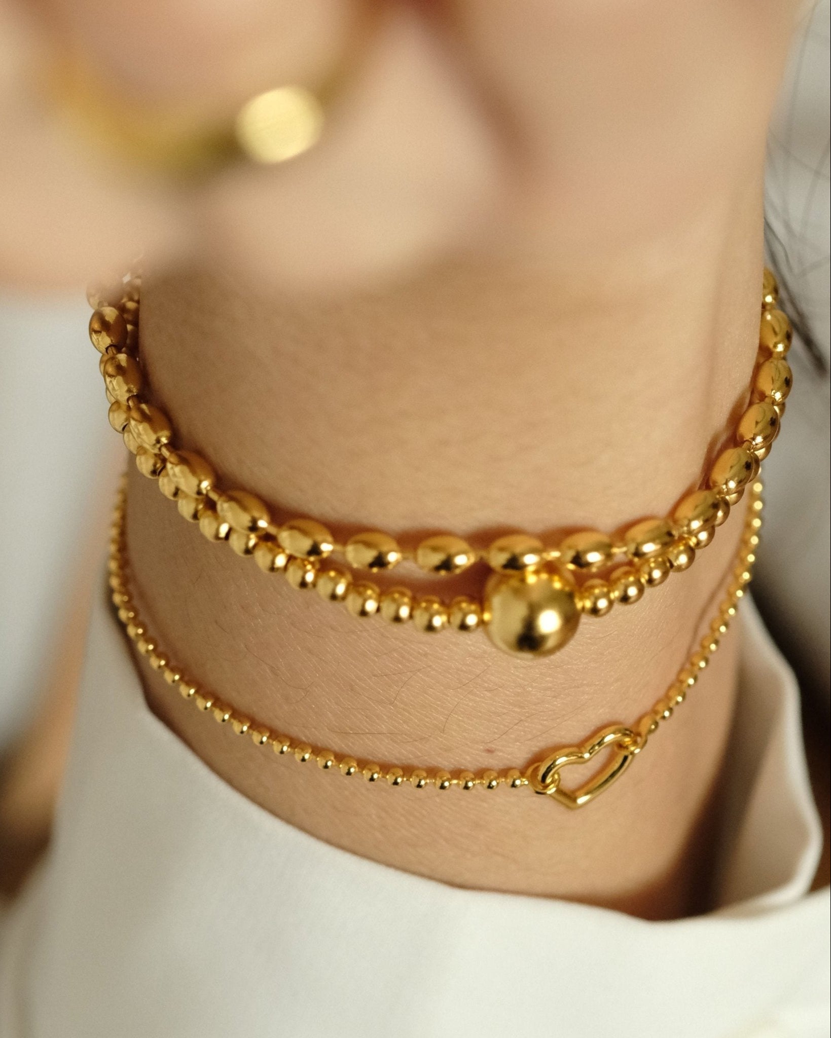 Golden Orbit Armband von Cosytas, Schmuckmarke aus Zürich, 18k vergoldetes 925 Silber, feine Glieder