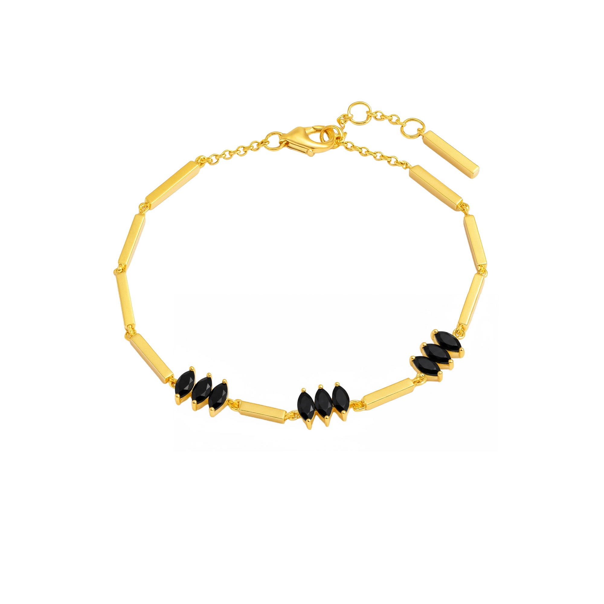 Das Produktfoto zeigt das Moira Black Armband von Cosytas aus 18k Gold Vermeil auf 925 Silber mit schwarzen Details.