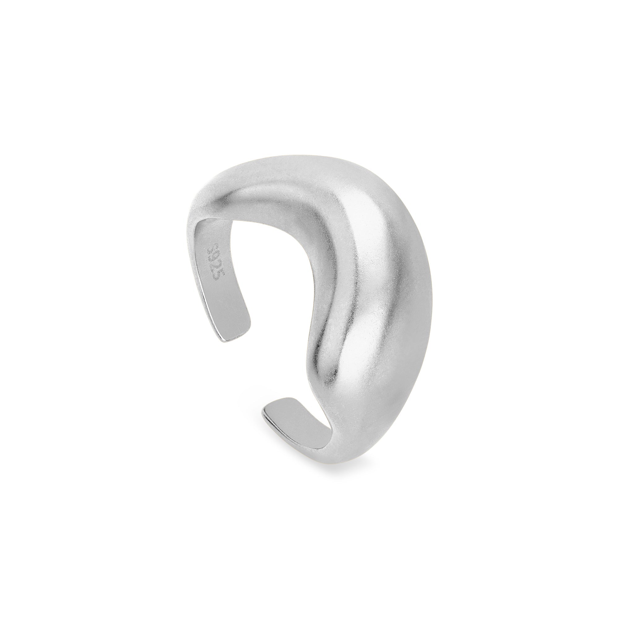 Nahaufnahme des Cosytas Silver Dune Rings aus 925er Sterling-Silber