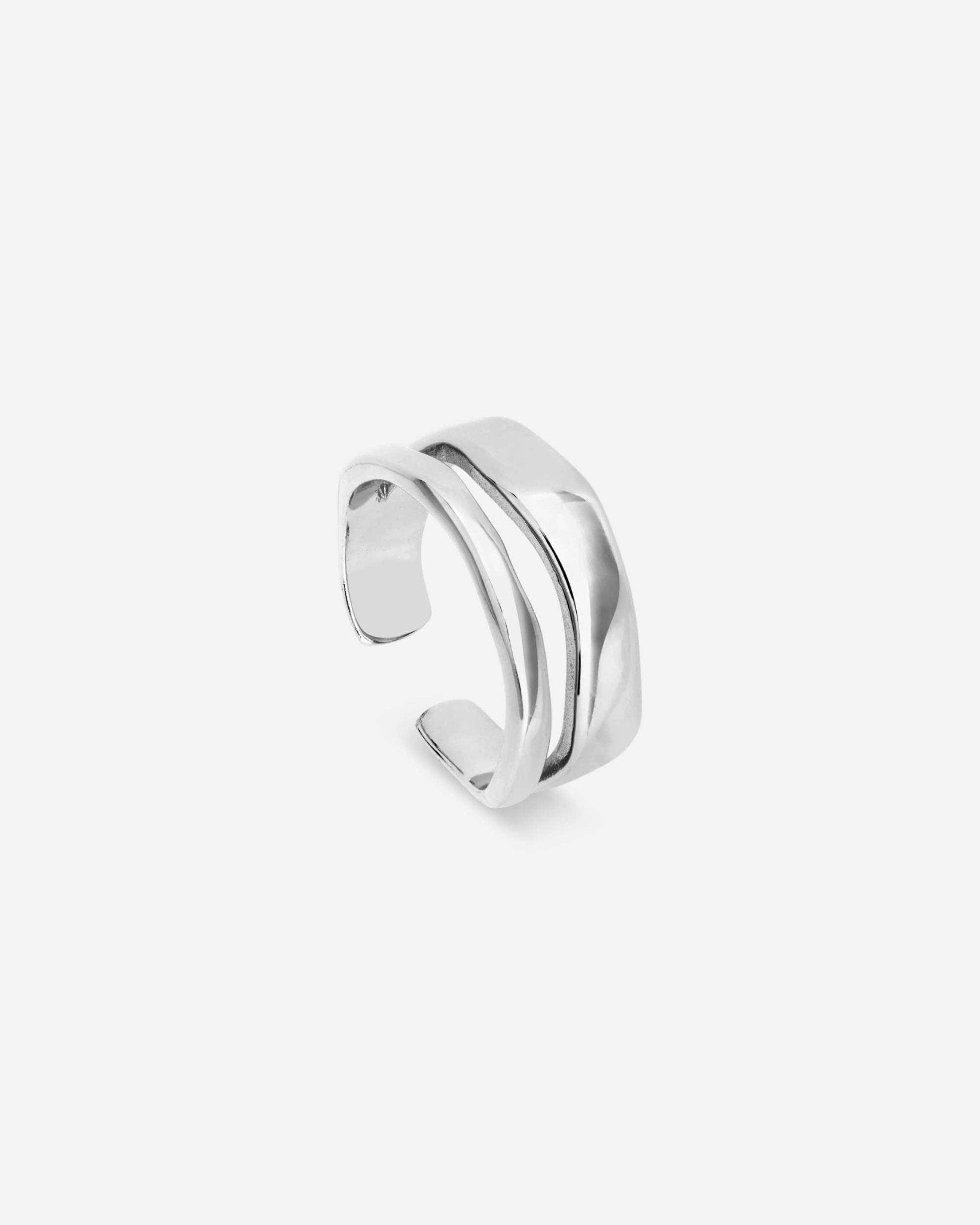 Frontansicht des Cosytas Silver Flowline Rings aus 925er Sterling-Silber mit schlankem Doppelband-Design